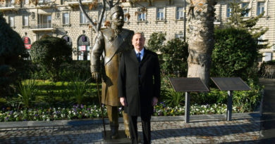 Prezident İlham Əliyev Hacı Zeynalabdin Tağıyevin abidəsinin açılışında iştirak edib- FOTOLAR